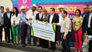 Aispuro entrega vaquillas con el programa Crédito Ganadero a la Palabra (7)