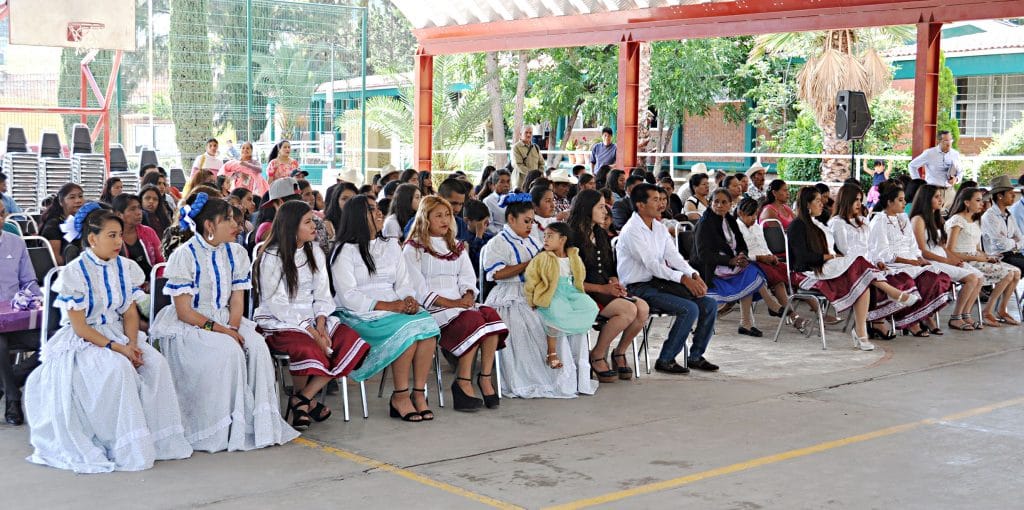COBAED entrega certificados a estudiantes indígenas (5)