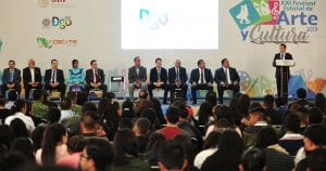 Entrega Gobernador apoyos para albergues CECyTE (5)