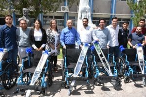 SSD entrega ayudas funcionales a alumnado UJED (5)