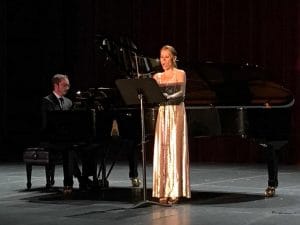 Eugenia Alemán y el pianista Andrés Sarre iluminaron el Festival Revueltas