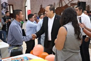 Ofrecen 500 vacantes en Feria del Empleo (2)