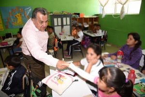 Recorre SEED escuelas de El Oro y San Bernardo