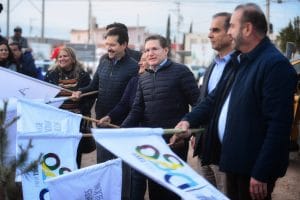 Arrancan Gobernador y Alcalde rehabilitación de parque en Villas del Guadiana (1)