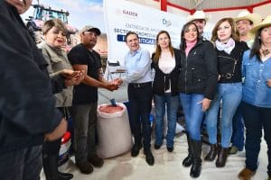 Reciben apoyo 2 mil 400 productores de Canatlán