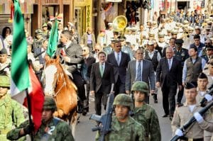1 Encabeza Gobernador Marcha de la Lealtad