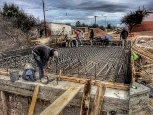 Avanza construcción de puente vado en San Bernardo