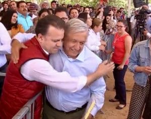 PLANTEA ESTEBAN A AMLO-39