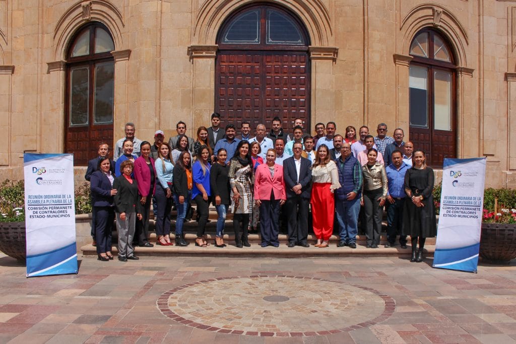 Trabajan contralorías por gobiernos responsables y transparentes