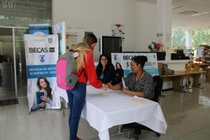 COMUNICADO CONCLUYE SALUM ENTREGA DE BECAS MUNICIPALES 1