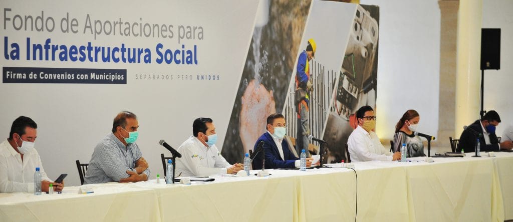 3. Durango único en entregar Fondo de Infraestructura Estatal a municipios