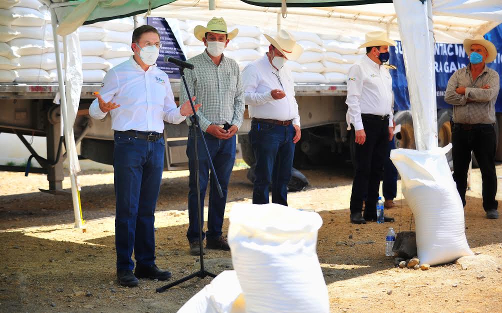 Con la suma de voluntades, llegan más apoyos al campo (3)