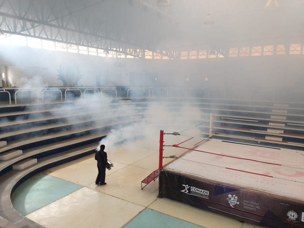 Sanitizan instalaciones del IED para regreso de algunas actividades deportivas