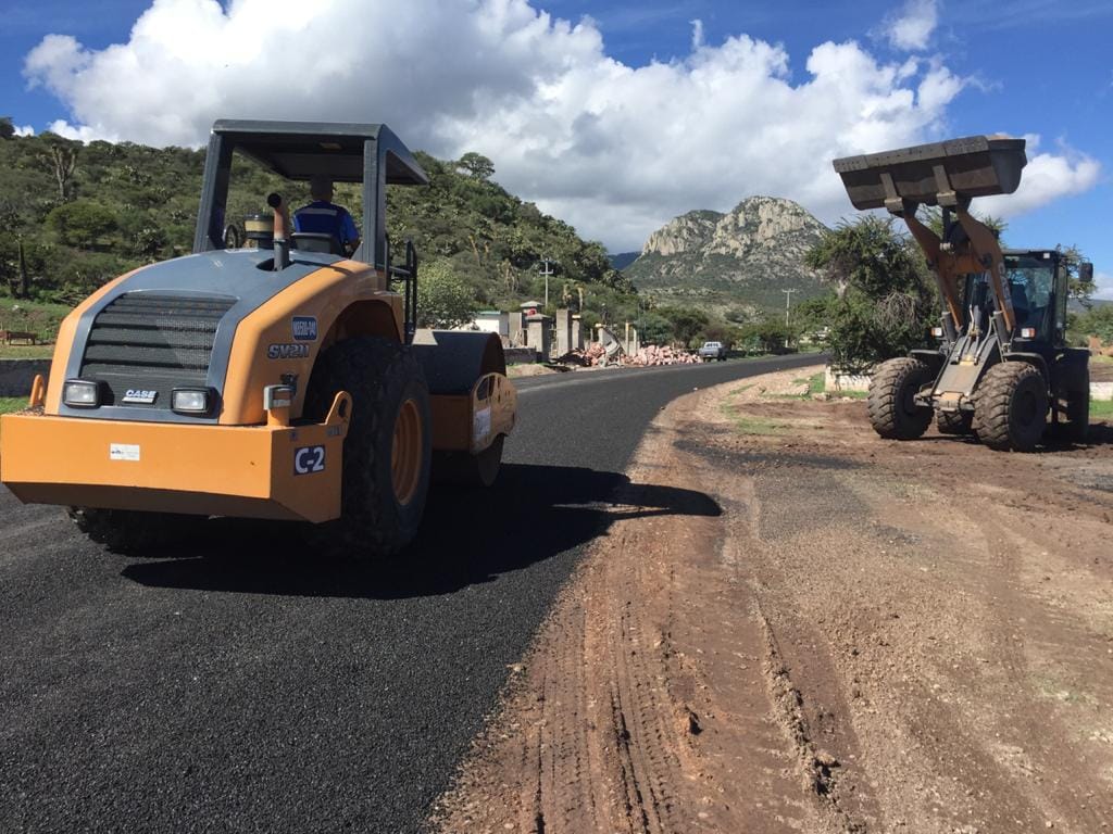 Siguen obras de rehabilitación de caminos, ahora en Las Palmas (1)