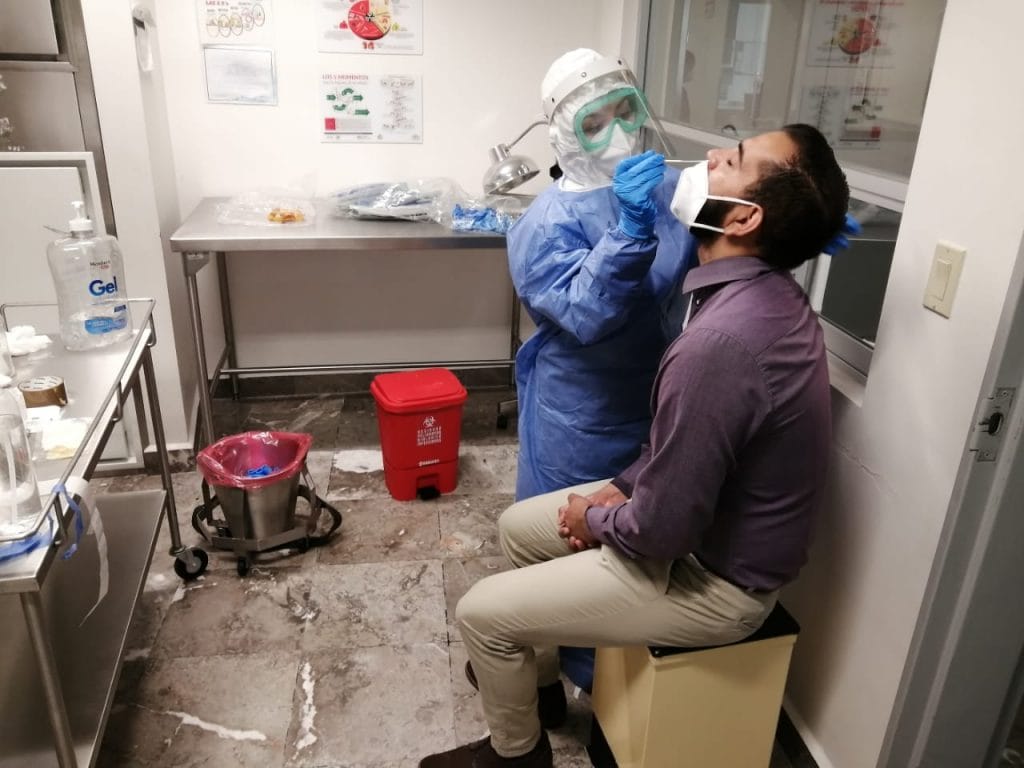 Dotan de equipo adecuado a personal de Primera Línea en Hospital 450 (1)