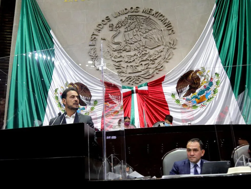 IHD en uso de la tribuna