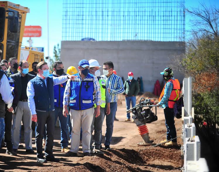 4. Recorre y supervisa Aispuro avance de obras en la capital