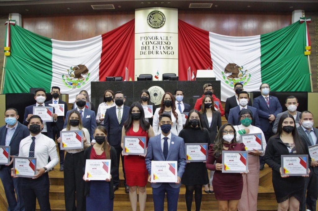 FOTONOTA SEGUNDO PARLAMENTO JUVENIL (1)