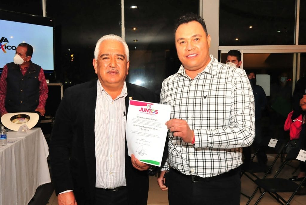 Arturo Yáñez recibe nombramiento
