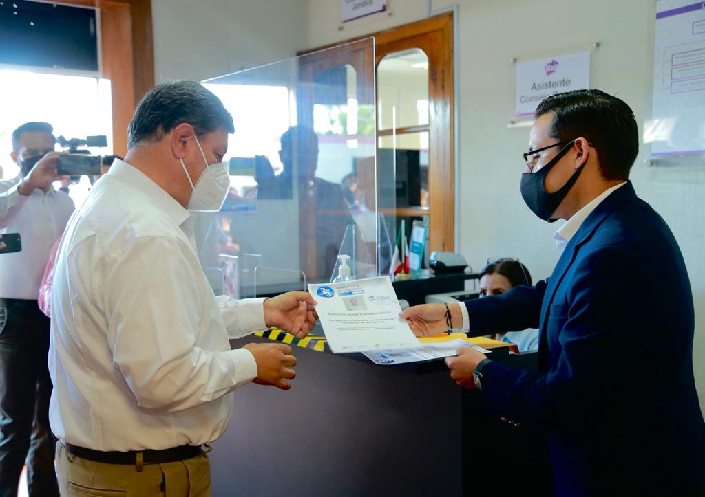 3-de-3-por-parte-del-candidato-a-diputado-por-el-distrito-01-federal-Javier-Castrellon3
