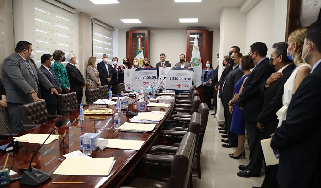 FOTO NOTA Donativo al DIF Estatal por Poder Judicial 2