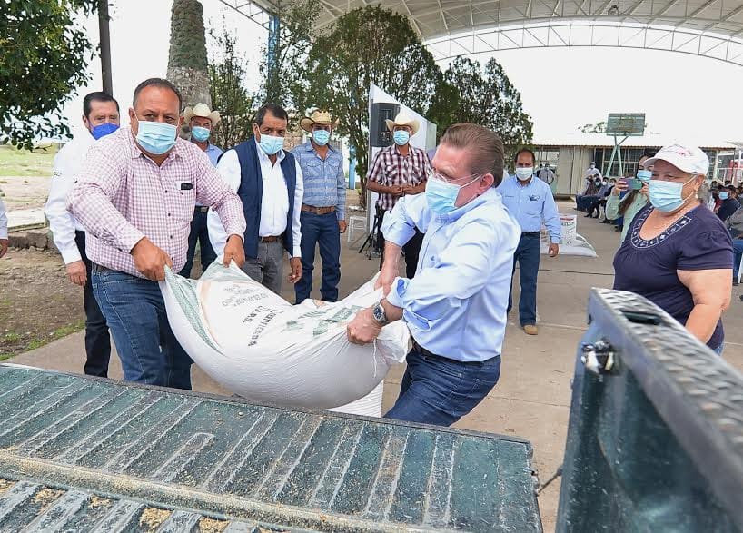 Seguimos fortaleciendo la economía de nuestro campo: Aispuro