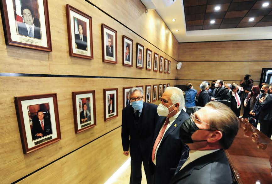 Rubén Escajeda figura en Congreso del Estado