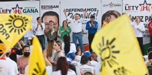 Con-Esteban-y-Lety-Gomez-Palacio-sera-referente-de-desarrollo-en-el-pais3