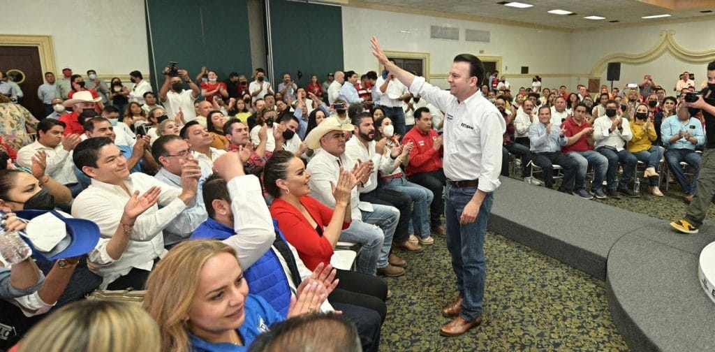 Esteban-presenta-su-vision-para-el-proximo-gobierno-estatal2