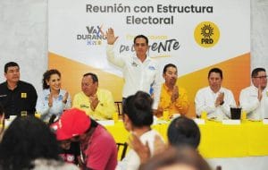 Tono-Ochoa-encabeza-las-preferencias6