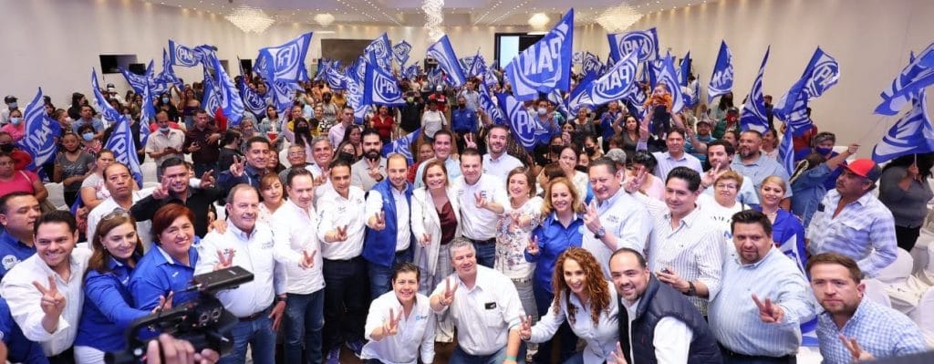 Ya-huele-a-victoria-de-Esteban-y-Tono4