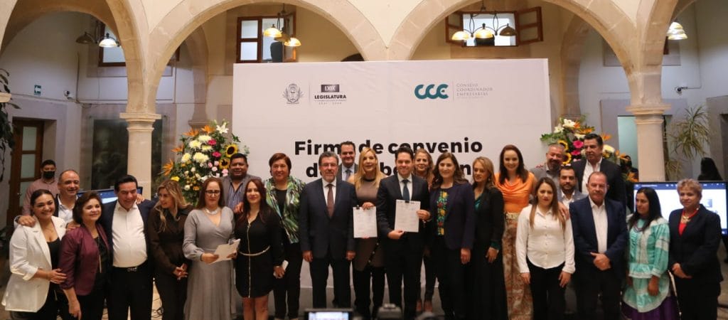Firma convenio Congreso y CCE por el desarrollo de Durango