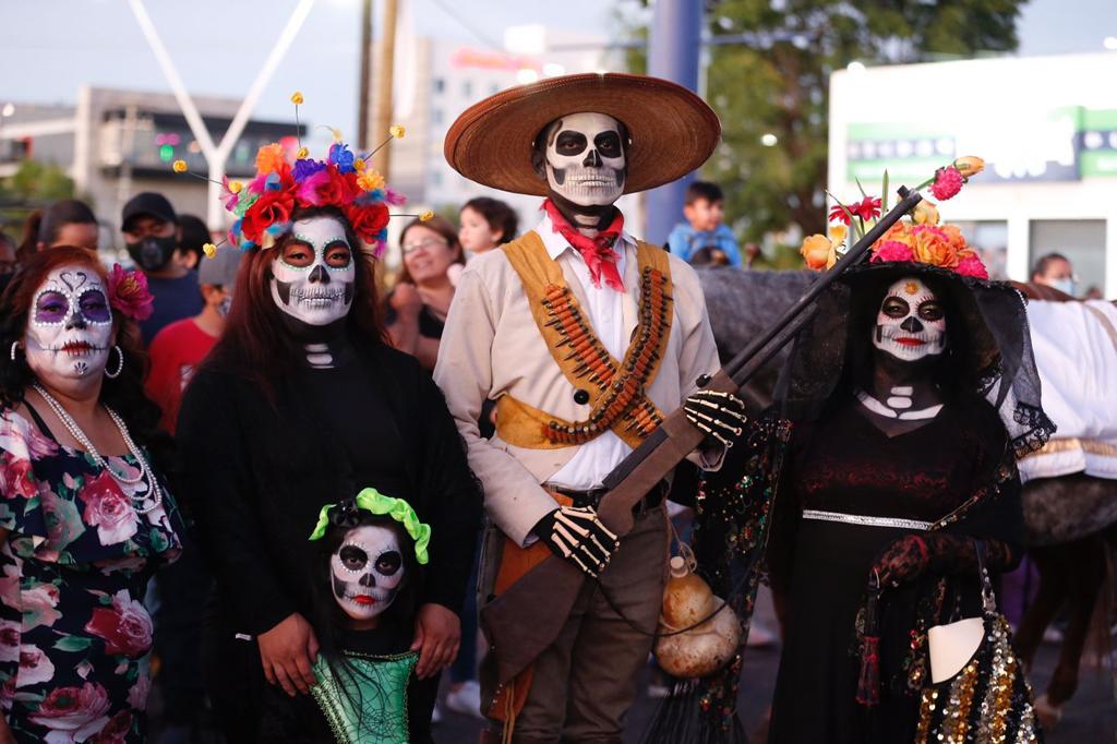 COMUNICADO-ESPECTACULAR-EL-DESFILE-