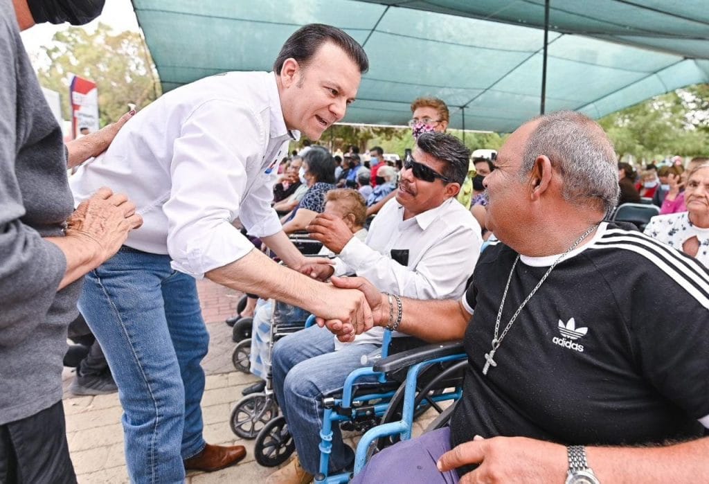 Impulsara-Esteban-que-personas-con-discapacidad-cuenten-con-trabajo-digno-y-decente