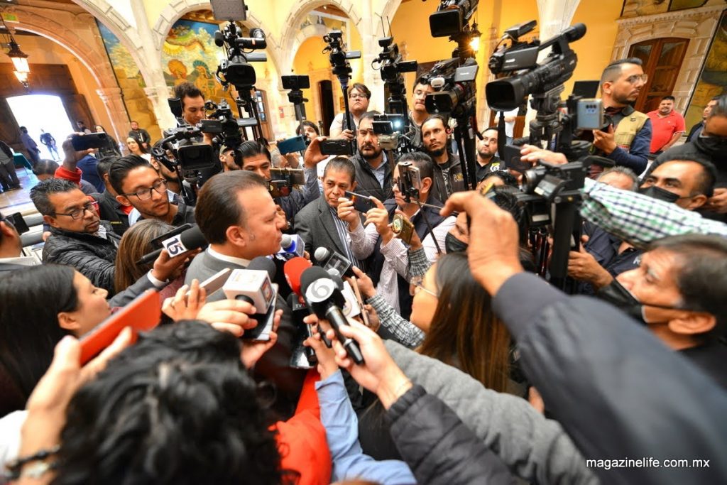 Convenio-de-colaboracion-con-la-pelicula-The-Dead-Dont-Hurt-18