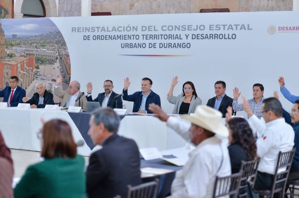 Durango-trabajara-en-apego-a-Ley-de-Ordenamiento-Territorial-para-poder-acceder-a-recursos-Esteban4
