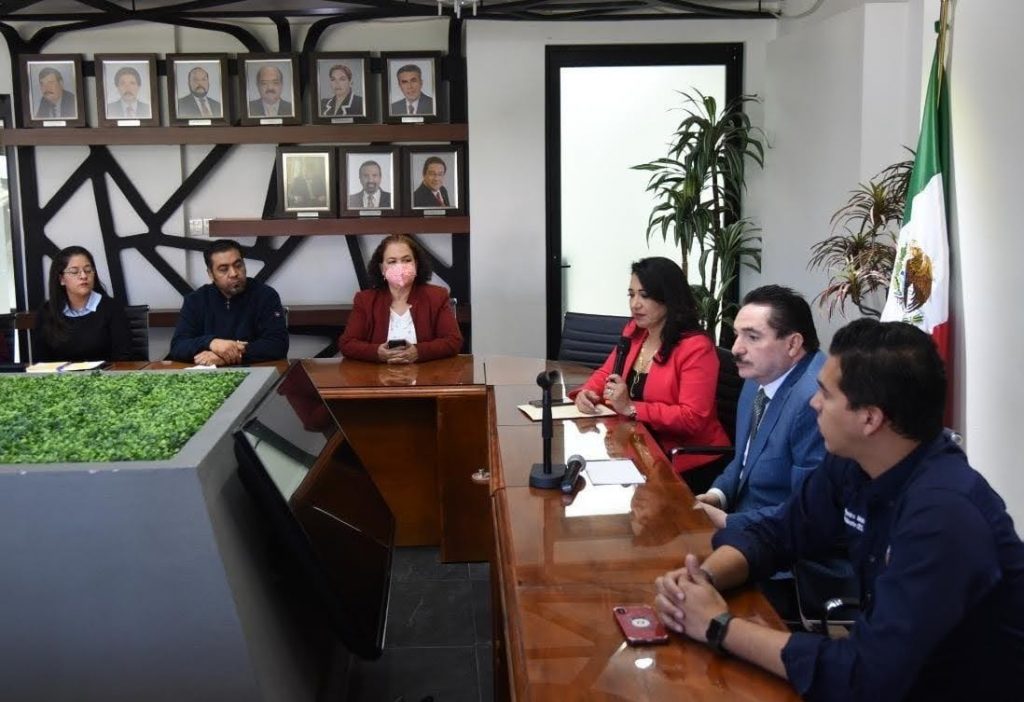 Tras-dialogo-y-acuerdos-Gobierno-de-Esteban-resolvera-adeudos-a-docentes-del-ITD1