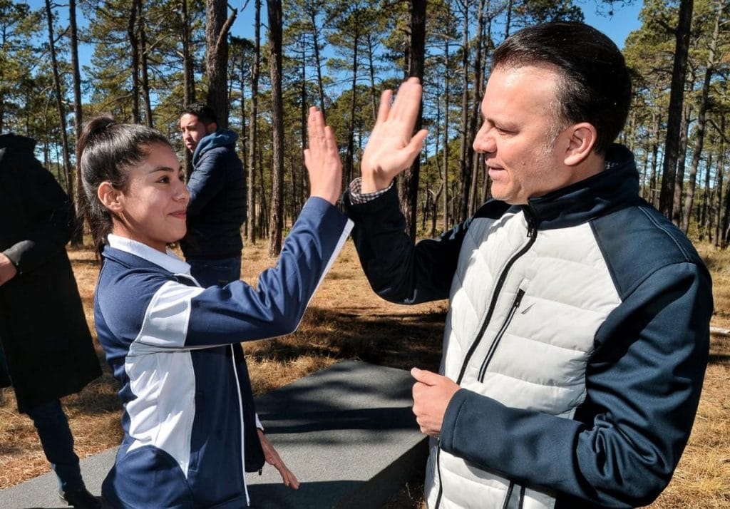 Con esfuerzo y talento de los jóvenes construimos un Durango con valor Esteban (3)