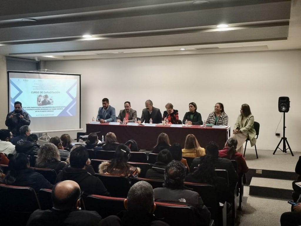 Fomentan prevención de salud mental en trabajadores de la educació (1)