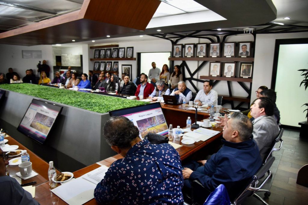 De la mano de la región Laguna se impulsa el proyecto educativo del Gobierno de Esteban 2