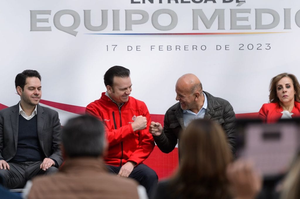 Gestiones de Esteban logran frutos; equipa el INSABI los Hospitales 450 y Materno Infantil 1