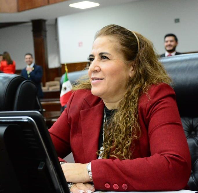 ALEJANDRA DEL VALLE -30