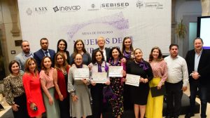 MUJERES 06