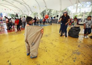 Celebra Toño Ochoa a hijos de trabajadores municipales1