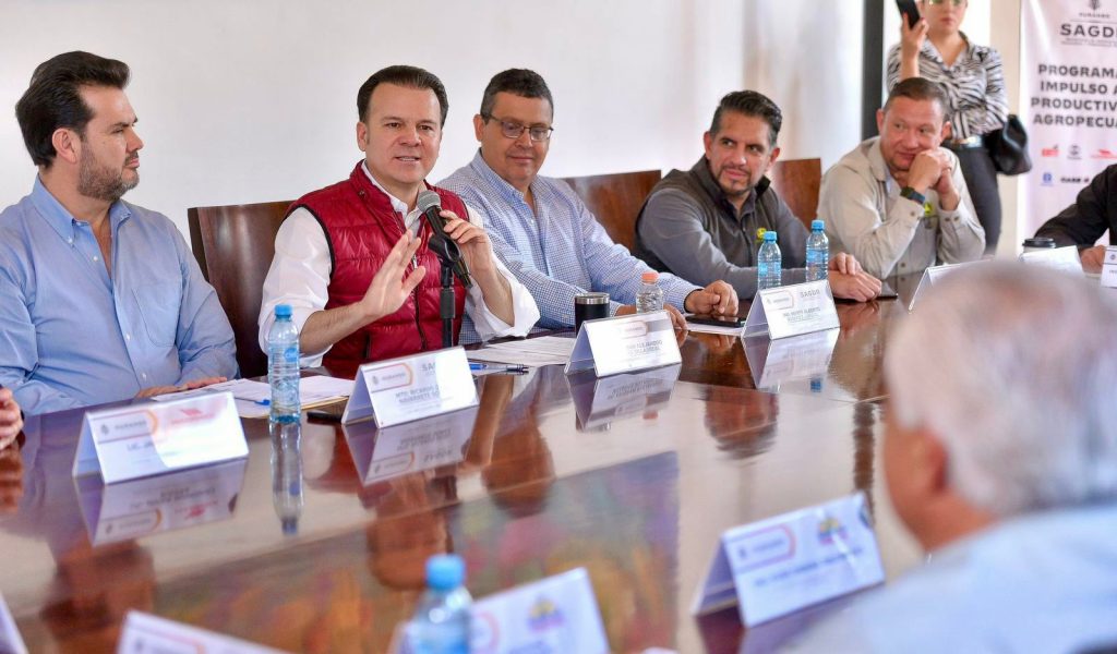 En equipo IP y Gobierno, vamos a tecnificar el Campo con más de 150 tractores subsidiados Esteban (1)