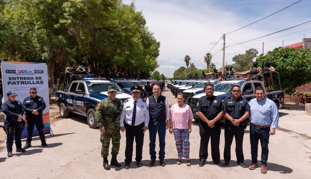 Con 20 patrullas nuevas Esteban fortalece la seguridad en La Laguna1