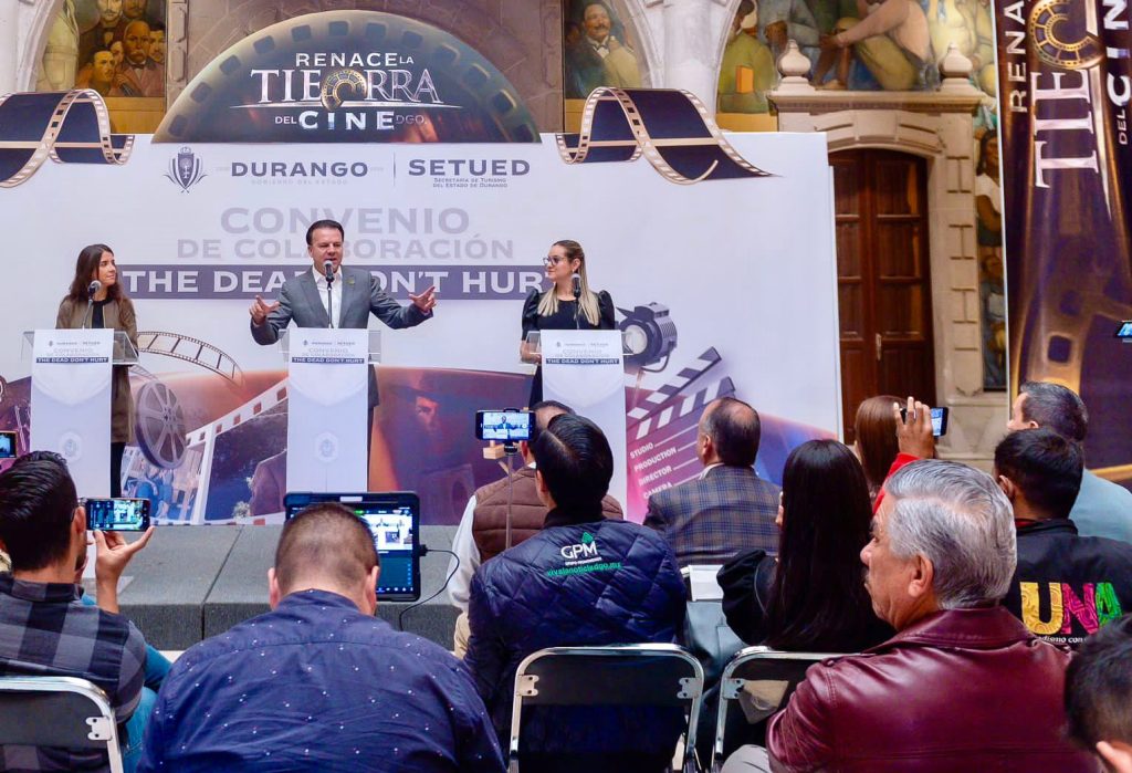Con nuevos proyectos cinematográficos impulsa Gobierno de Esteban economía de regiones de Durango1