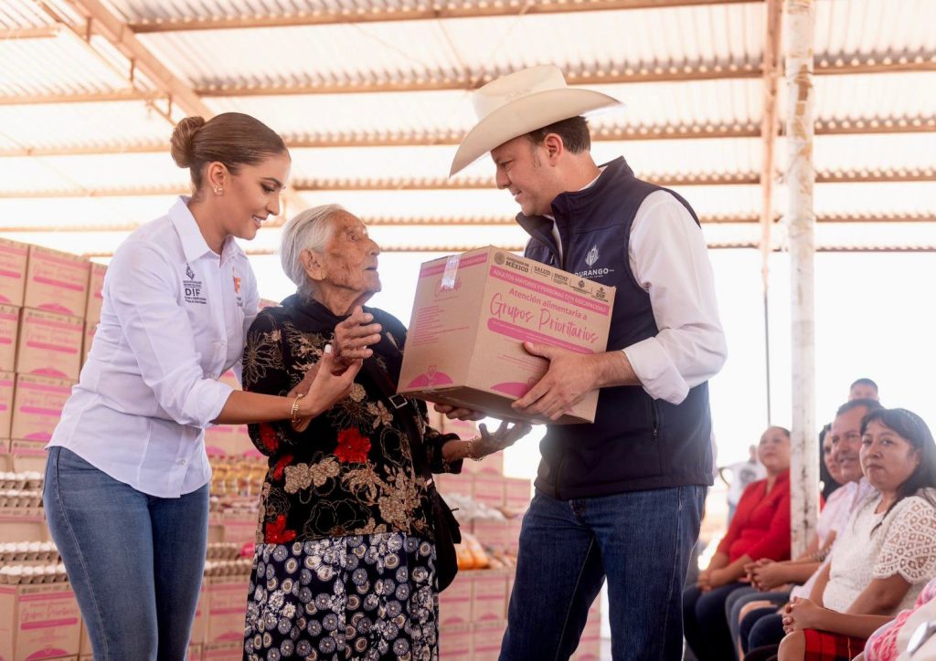 “En caliente” resuelve Esteban necesidades de familias en Nazas1