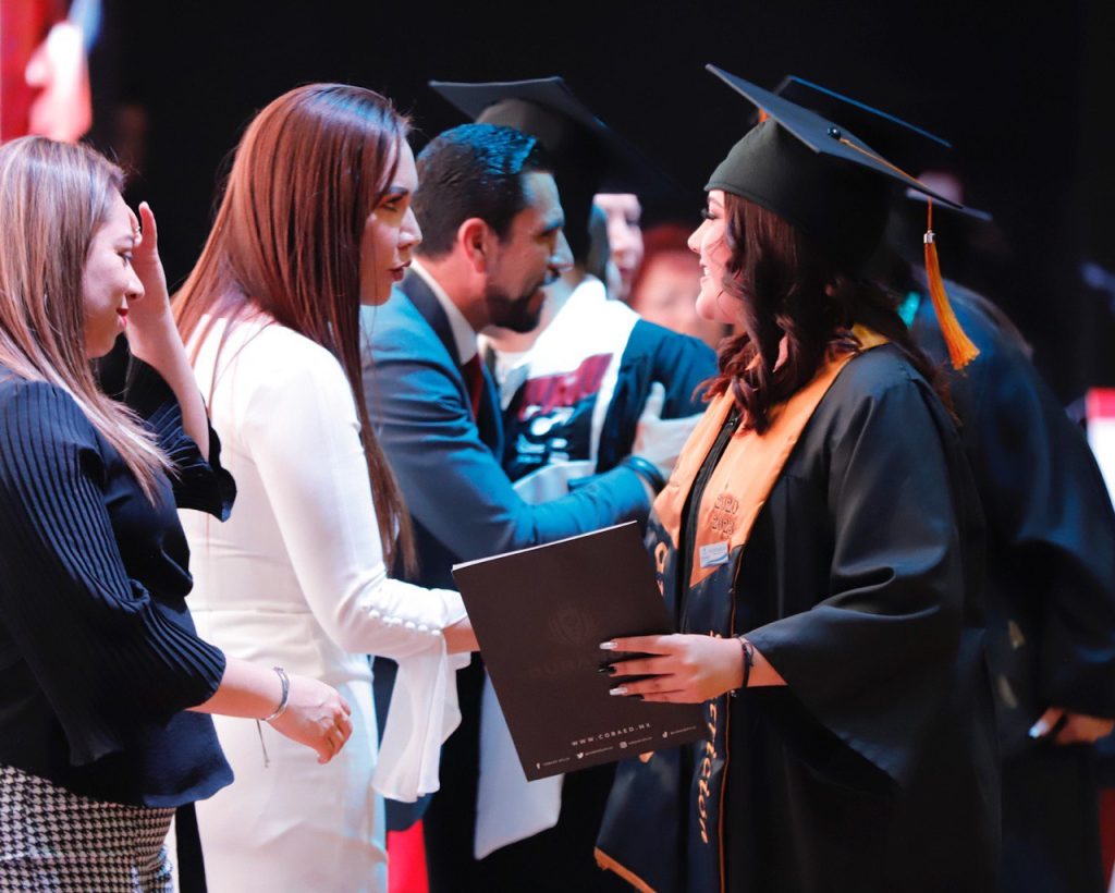 En el Gobierno de Esteban se forman jóvenes estudiantes con valor
