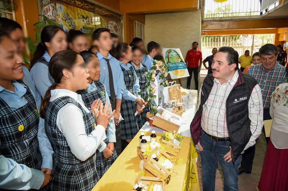 Impulsa gobierno de Esteban la investigación a favor de la educación